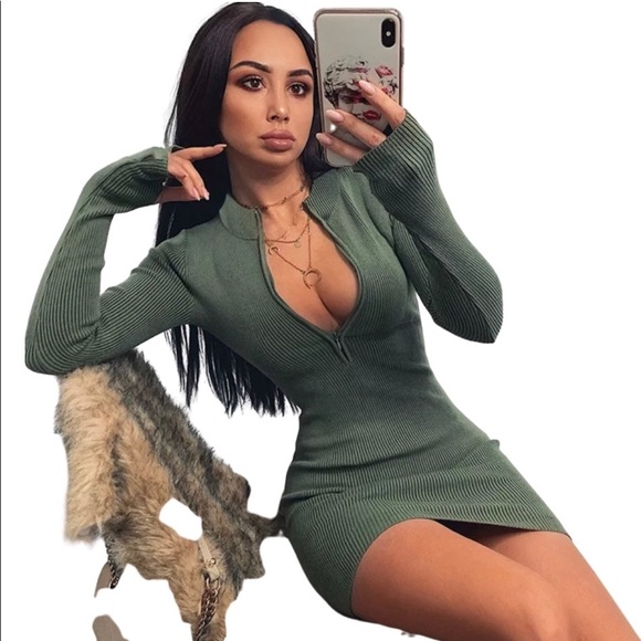 Long sleeve Golf Dress - Picture 1 of 2